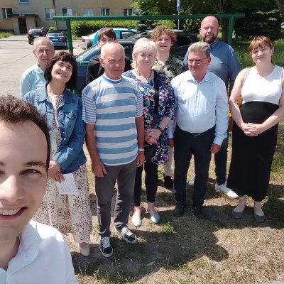 Konferencja prasowa - selfik uczestników konferencji